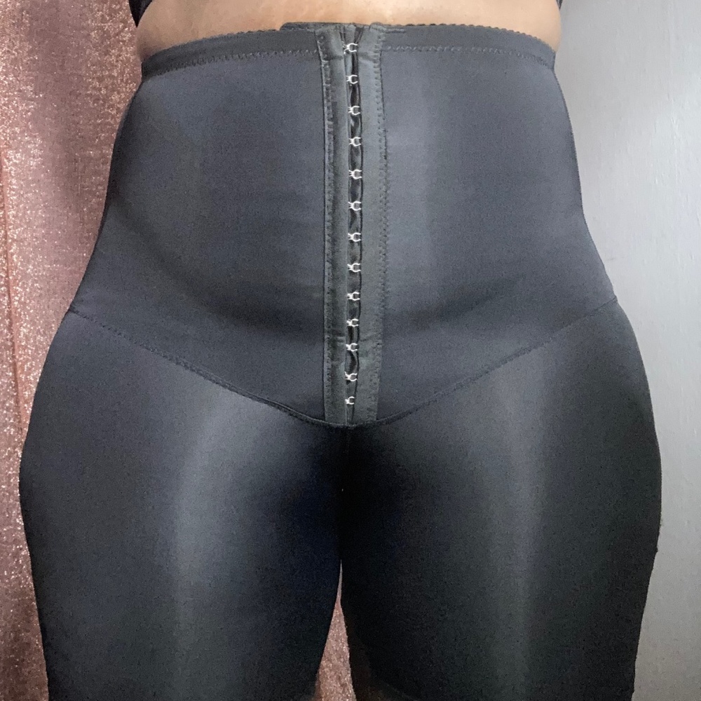 Cellulite Reducer “Contour Booty Shorts”